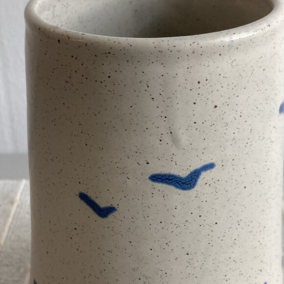 Vintage Sanibel Pottery Stoneware Vase Blue Seagulls and Sandpipers Made In USA - Picture 3 of 9